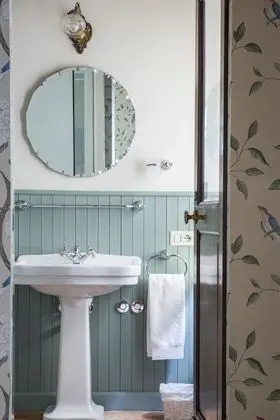 Deluxe Tek Büyük Yataklı Oda (Il Giardino)