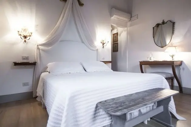 Standard Tek Büyük Yataklı Oda (Le Madreperle)