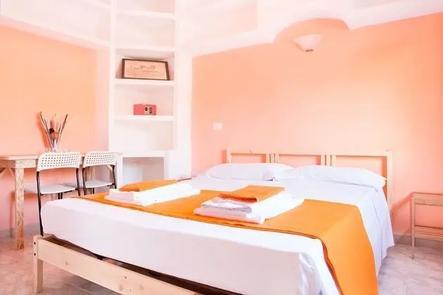 Tek Büyük Yataklı Oda, Ortak Banyo, Bahçe Manzaralı