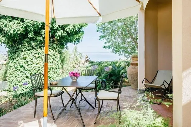 Deluxe Tek Büyük Yataklı Oda, Veranda, Deniz Manzaralı