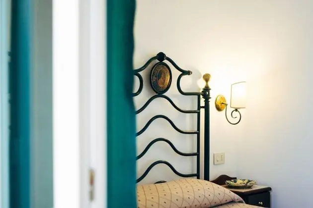 Deluxe Tek Büyük Yataklı Oda, Veranda, Deniz Manzaralı