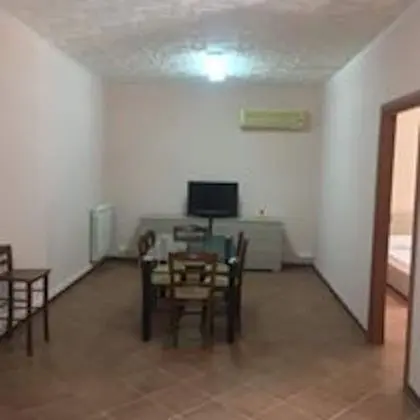 Tek Büyük Yataklı Oda, Ortak Banyo