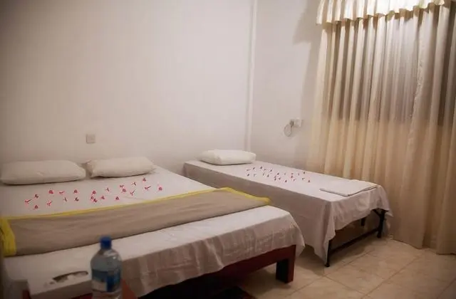 Üç Kişilik Oda