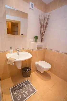 One Bedroom Apartment Mesiniu St.3a
