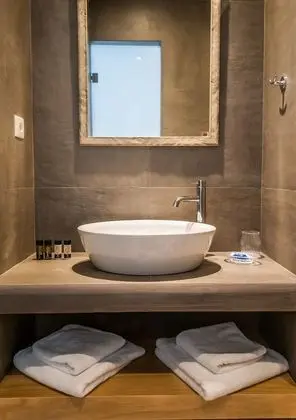 Junior Süit, Bahçe Manzaralı (for 3)