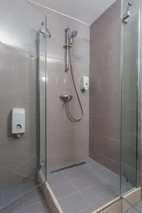 Tek Büyük veya İki Ayrı Yataklı Oda, Bahçe Manzaralı