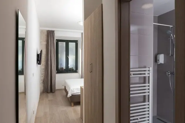 Tek Büyük Yataklı Oda, Kısmi Deniz Manzaralı