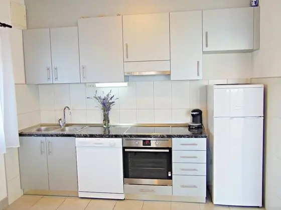 Apart Daire (Vin - excellent location and close to)