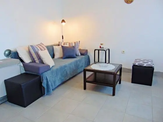 Apart Daire (Vin - excellent location and close to)