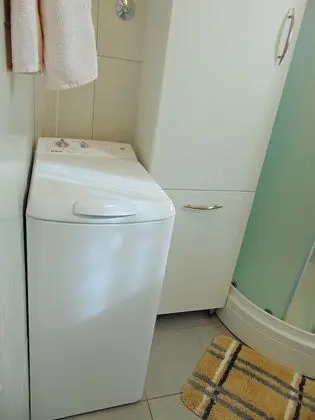 Apart Daire (Vin - excellent location and close to)