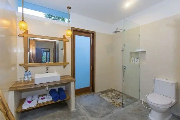 Deluxe Oda, Havuz Manzaralı