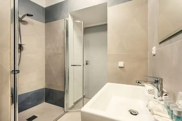 City Tek Büyük veya İki Ayrı Yataklı Oda