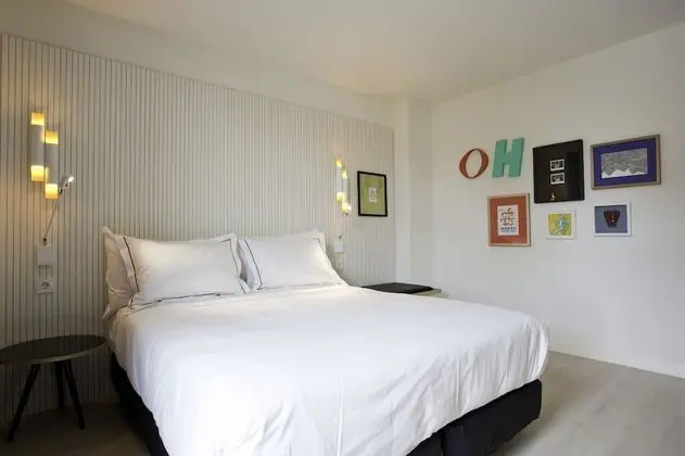 Tek Büyük veya İki Ayrı Yataklı Oda (With an Extra Bed)