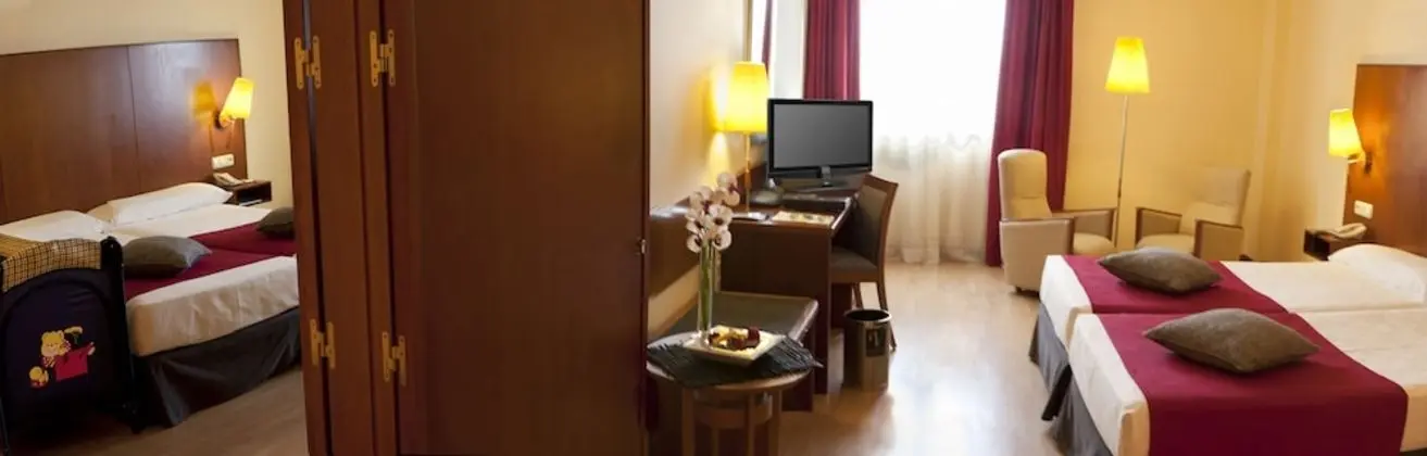 Family Dört Kişilik Oda (Connecting Rooms)