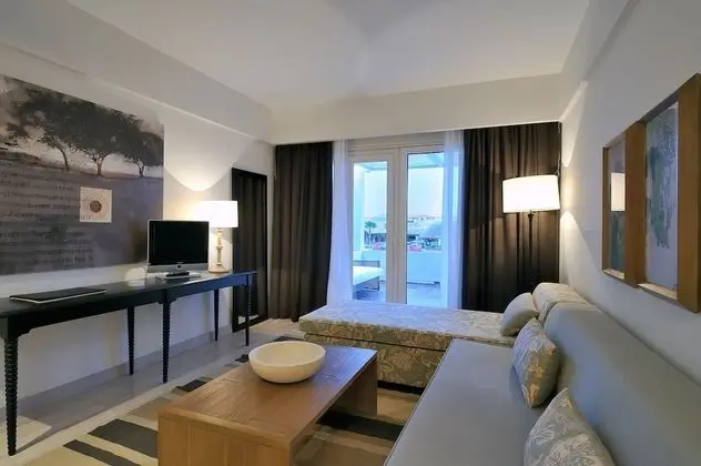 Junior Süit (Access to the garden-2 Adults)