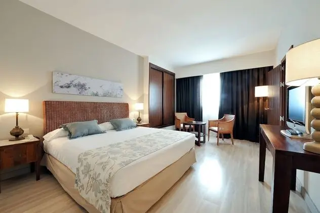 Süit, 2 Yatak Odası (4 Adults + 2 Children)