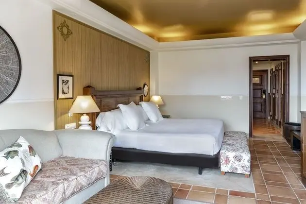Standard Double Room (2 adults + 1 child)