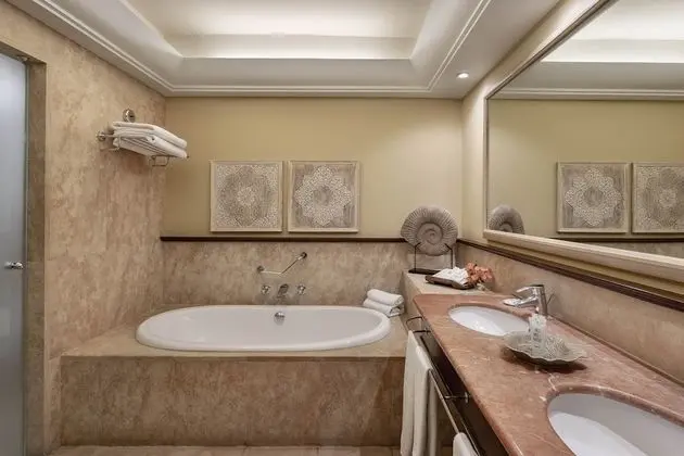 Superior Üç Kişilik Oda, Kısmi Deniz Manzaralı (3 Adults)