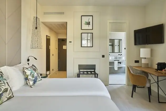 Panoramic Tek Büyük Yataklı Oda