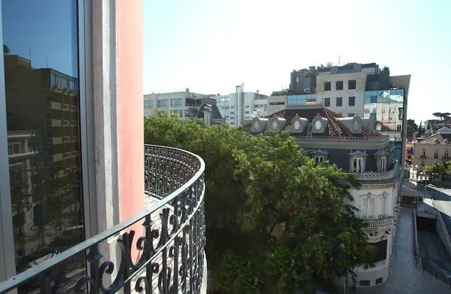 Premium Tek Büyük veya İki Ayrı Yataklı Oda (Corner)