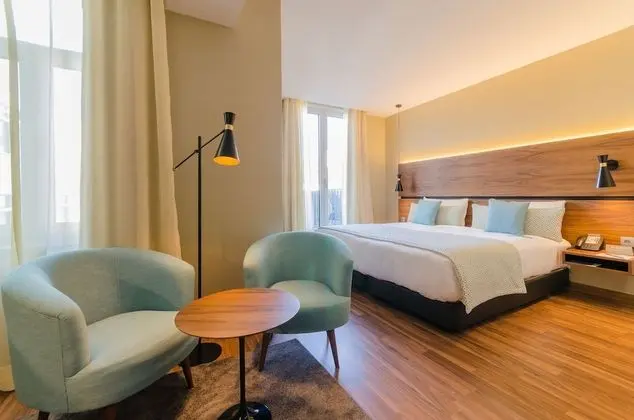 Superior Tek Büyük veya İki Ayrı Yataklı Oda