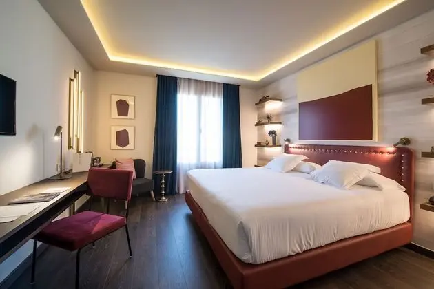 Premium Büyük Yataklı Tek Kişilik Oda