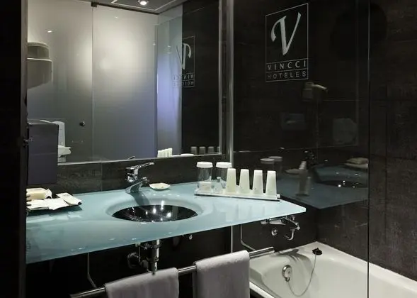 Premium Büyük Yataklı Tek Kişilik Oda