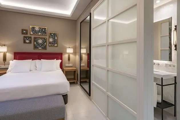 Standard Tek Büyük Yataklı Oda