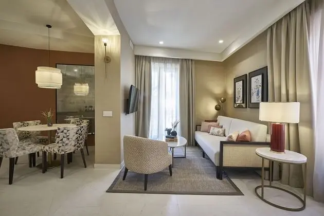 Çatı Katı Süiti (Penthouse)