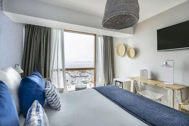 Panoramic Büyük Yataklı Tek Kişilik Oda