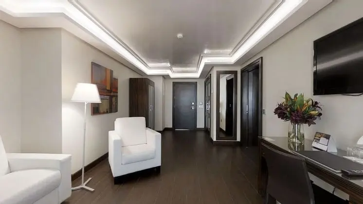 Tek Büyük Yataklı Oda (with Living Room)