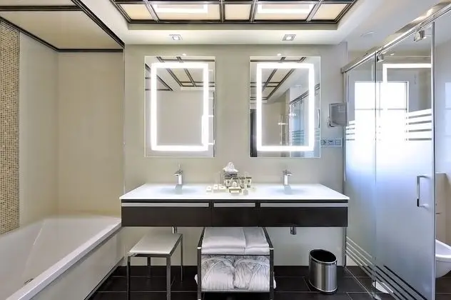 Tek Büyük Yataklı Oda (with Living Room)