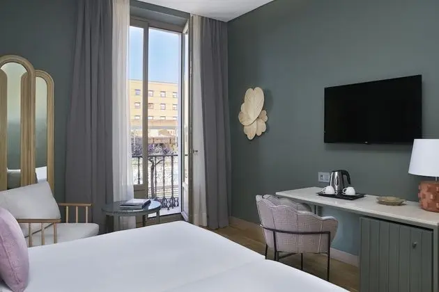 Standard Büyük Yataklı Tek Kişilik Oda, Balkon