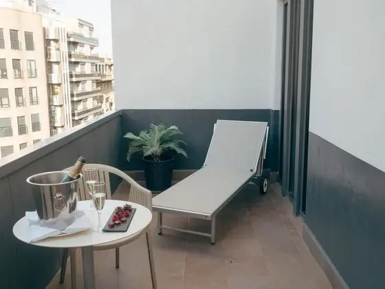 Superior Büyük Yataklı Tek Kişilik Oda