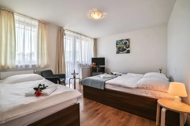 Üç Kişilik Oda, Balkon