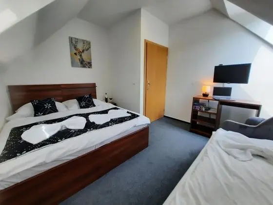 Üç Kişilik Oda, Ortak Banyo