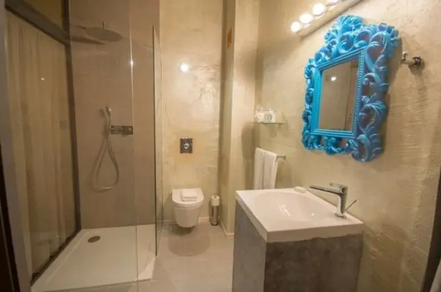 Standard Tek Büyük Yataklı Oda