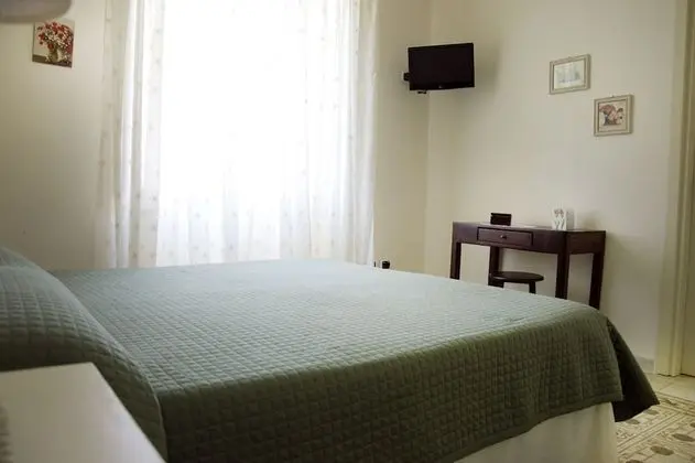 Tek Büyük Yataklı Oda, Bahçe Manzaralı