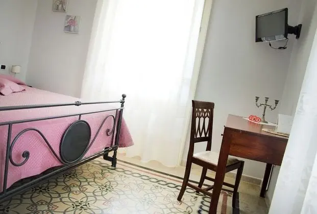 Üç Kişilik Oda, 2 Yatak Odası, Bahçe Manzaralı