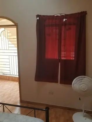 Economy Oda, 1 Büyük (Queen) Boy Yatak, Ortak Banyo