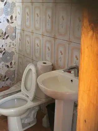 Economy Oda, 1 Büyük (Queen) Boy Yatak, Ortak Banyo
