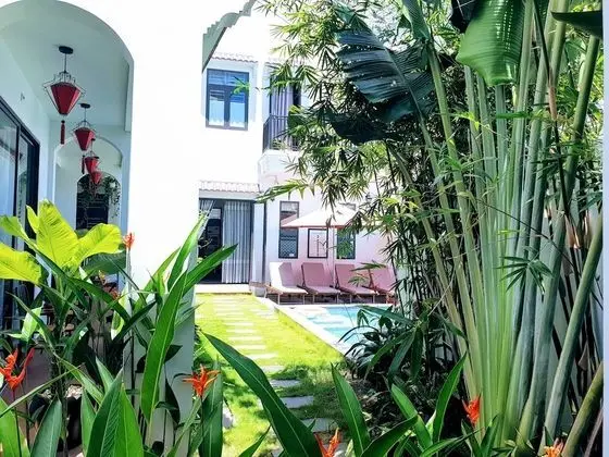 Superior Tek Büyük veya İki Ayrı Yataklı Oda, Bahçe Manzaralı