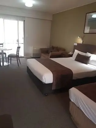 Executive Oda (Vine Inn Executive Queen Room)