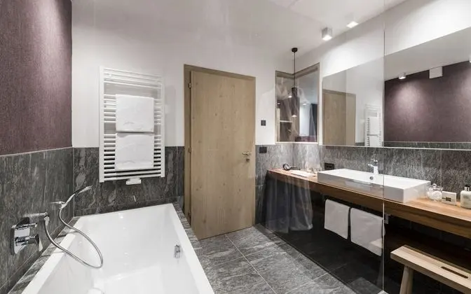 Apart Daire, Dağ Manzaralı