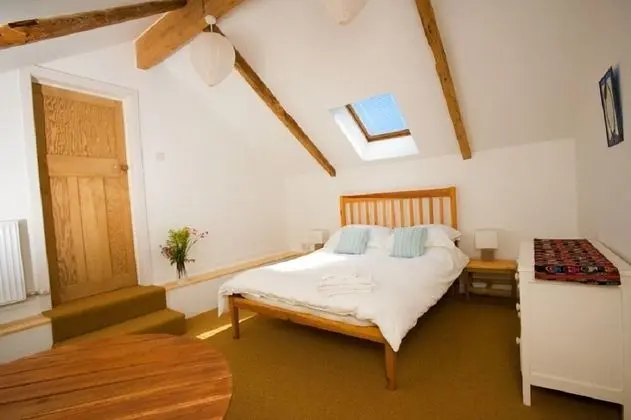 Tek Büyük Yataklı Oda (THE HAYLOFT, UPSTAIRS)