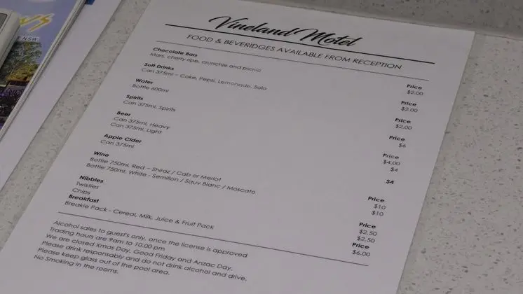Standard Oda, Sigara İçilmez (Motel Queen/Single)