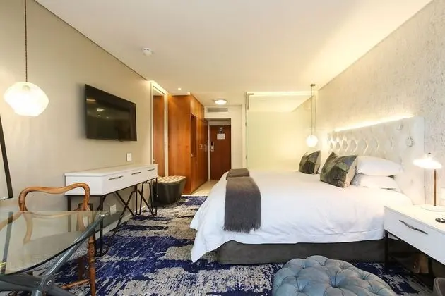Courtyard Room
