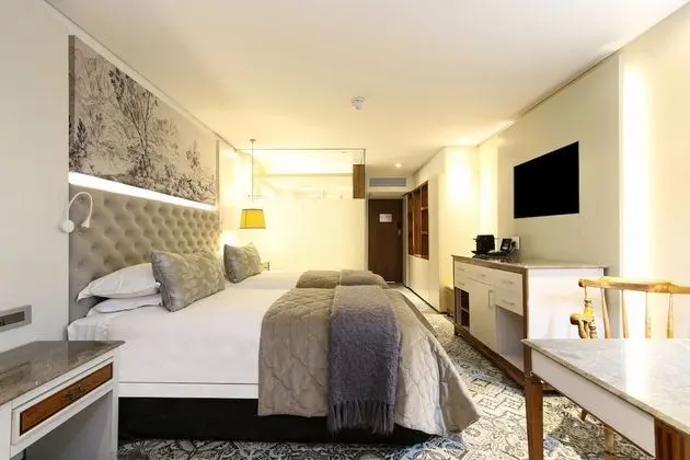 Courtyard Room