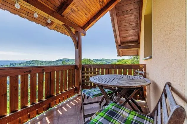 Family Ev, 1 Yatak Odası, Dağ Yamacı (Vineyard Cottage Ucman)