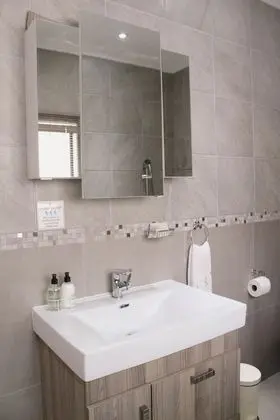Classic King / Twin Room